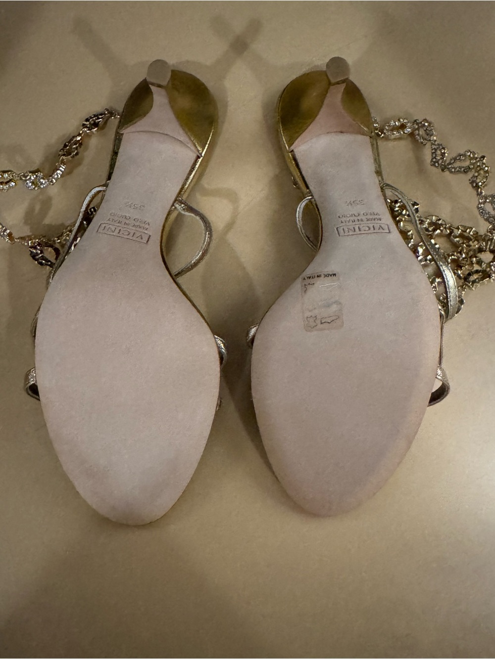 Giuseppe Zanotti Gold Swarovski Crystal Embellished T-Strap Sandals - Picture 4 of 8